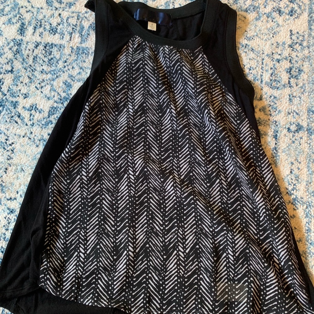 Black and white patterned tank
